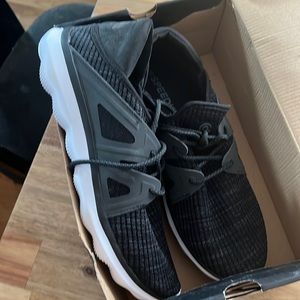 Champion Poise 3 Running Shoes New In Box